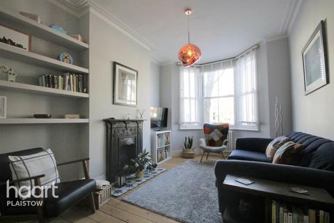 15 Credon Road, London, E13 9BS