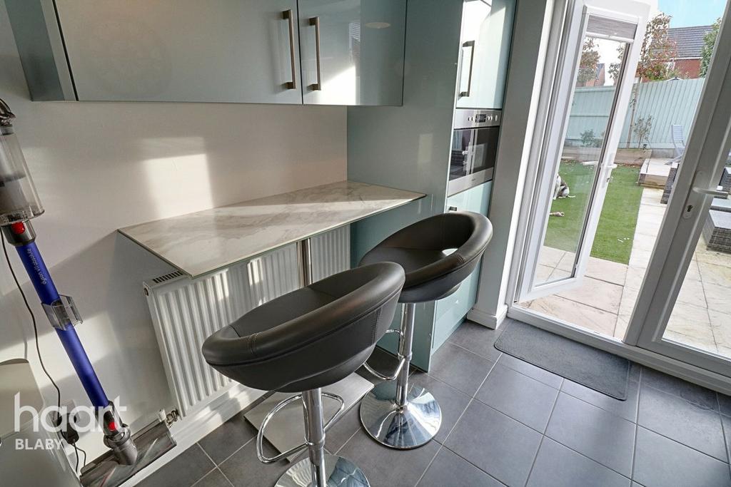 Barr Close, Enderby 3 bed detached house £300,000