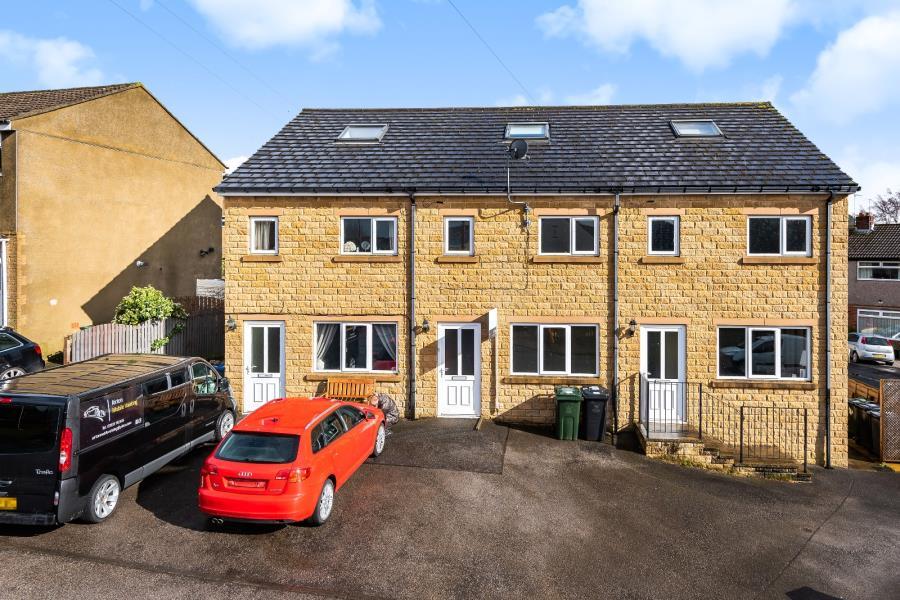 PRIMROSE BANK, GILSTEAD, BINGLEY, BD16 4RG 3 bed terraced house £160,000