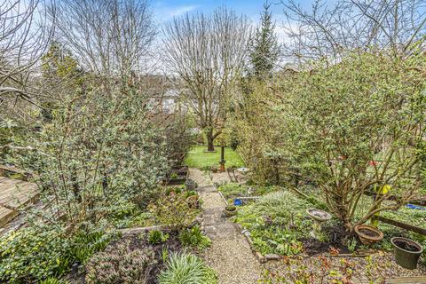 36 Birch Way, Chesham, HP5 3JL