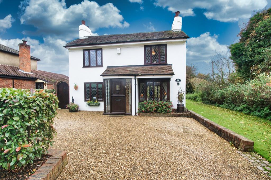 Roman Road, Mountnessing, Brentwood, Essex, CM15 3 bed detached house