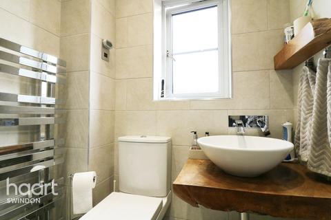 1 Hatwell Row, Carterton, OX18 3HG