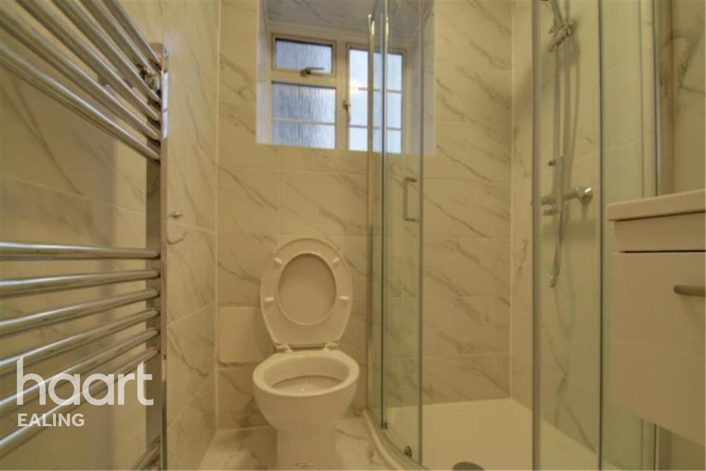 Longfield House, Ealing, W5 2 bed flat £1,400 pcm (£323 pw)