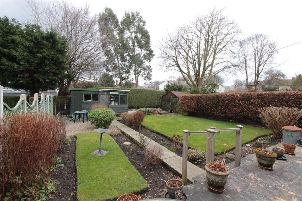 Trap Lane, Sheffield, S11 7RD 3 bed semidetached house £300,000