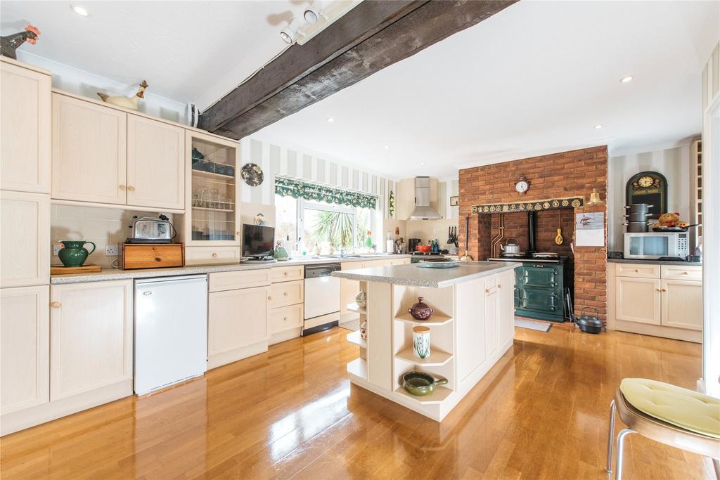 Kitchen/Breakfast Rm