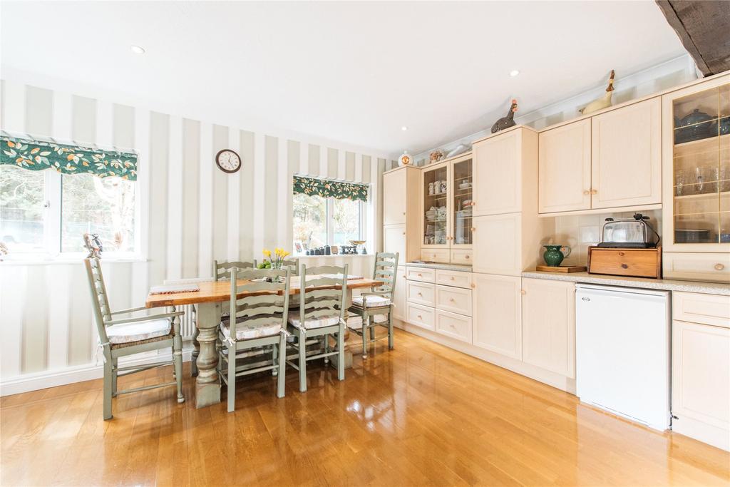 Kitchen/Breakfast Rm