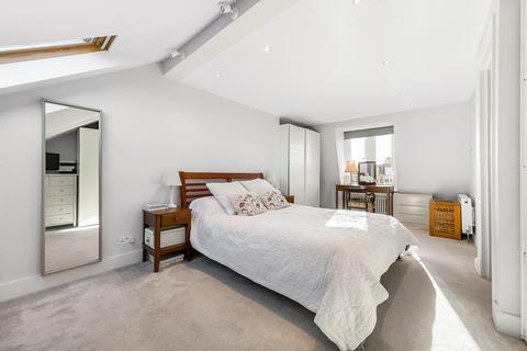 49 Rannoch Road, London, W6 9SS