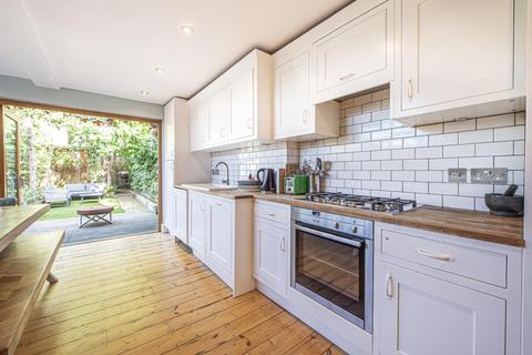 50a Waveney Avenue, London, SE15 3UE