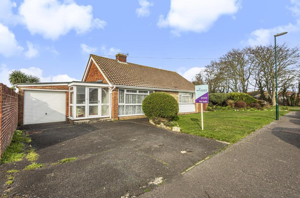 Marlborough Court, West Meads, Bognor... 2 bed detached bungalow - £375,000