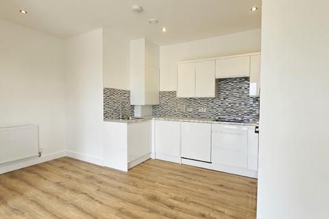 3 bedroom apartment for sale, Hounslow Road, Feltham, North West London