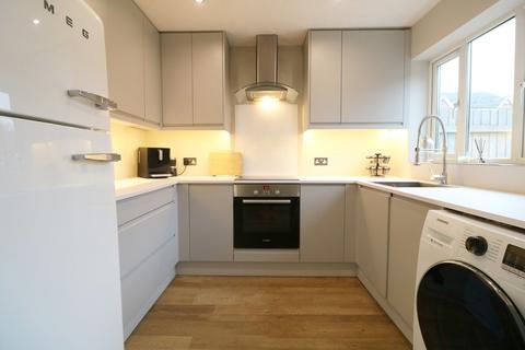 5 Hollywood Drive, Hollywood, Birmingham, B47 5PS
