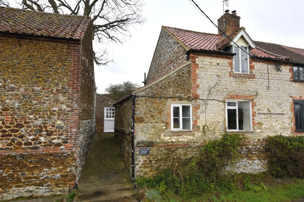 Grimston 2 bed semidetached house £170,000