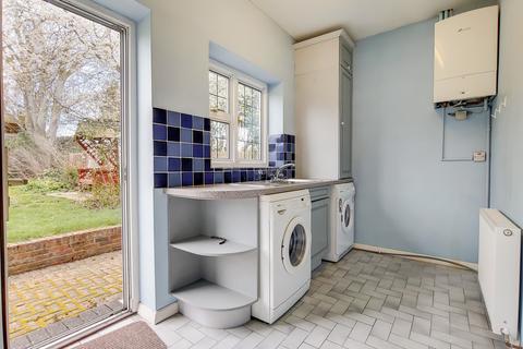 16 Upfield, Croydon, CR0 5DQ