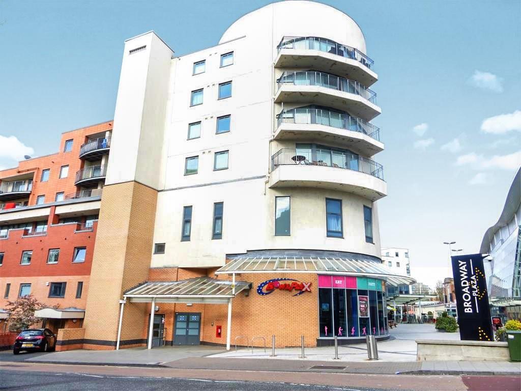 The Blue Apartments, Broadway Plaza... 2 bed apartment £165,000