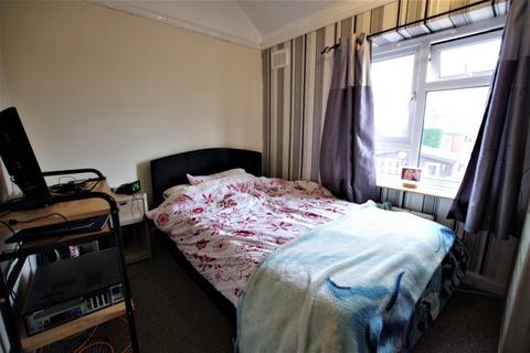 74 Howitt Crescent, Uttoxeter, ST14 7AU