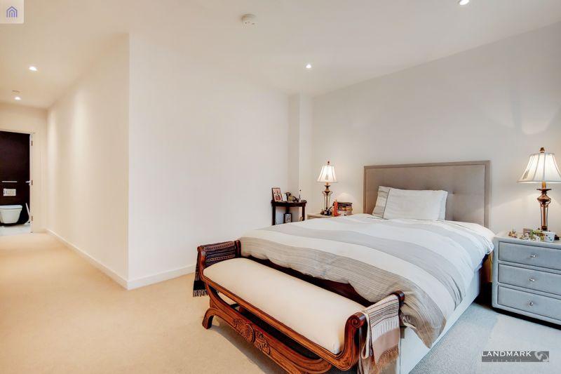 Main bedroom 2