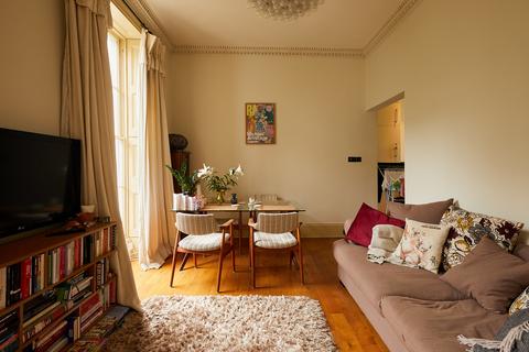 1 bedroom apartment to rent, Compton Terrace, London