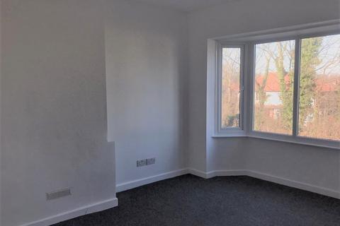 2 bedroom apartment to rent, Park Road, Timperley