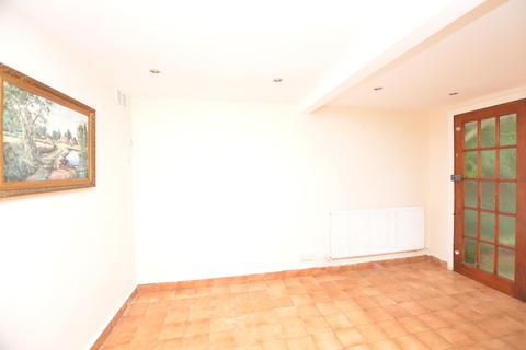 32 Waterman Close, Watford, WD19 4JD