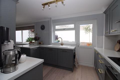 15 Halwyn Place, Truro, TR1 2LA