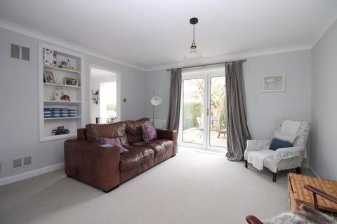 15 Halwyn Place, Truro, TR1 2LA