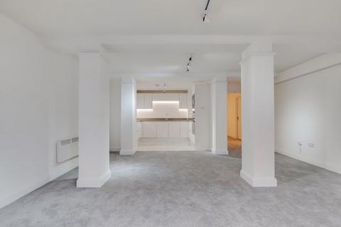 2 bedroom apartment to rent, St Georges Wharf, SE1