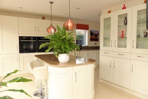 5 Hallcroft Close, Sutton Coldfield, B72 1YB