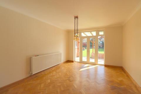 56 Bedford Road, Barton Le Clay, Bedford, MK45 4PP