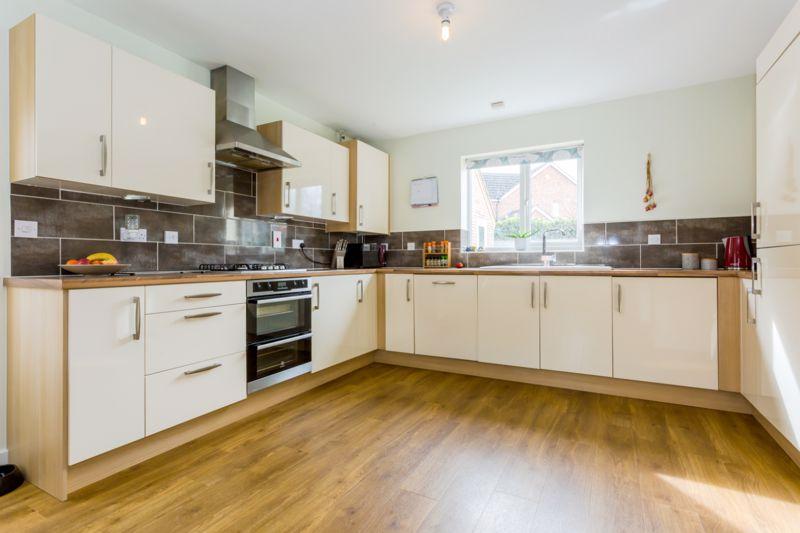 Itter Lane, Calvert Green 4 bed detached house £415,000