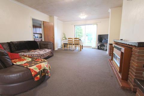 8 Cairn Drive, Walsall, WS2 0HW