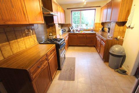 8 Cairn Drive, Walsall, WS2 0HW