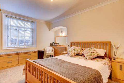 11 Abbey Terrace, Whitby, YO21 3HQ