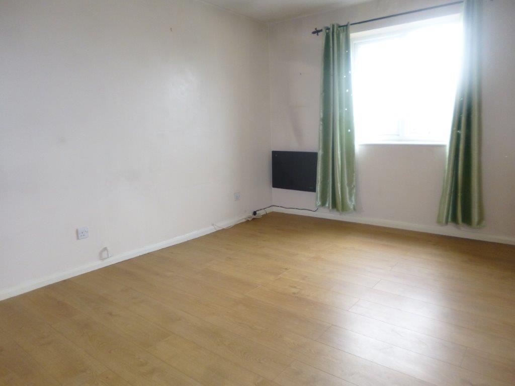 CRANLEIGH CLOSE, Cheshunt EN7 1 bed apartment £1,065 pcm (£246 pw)