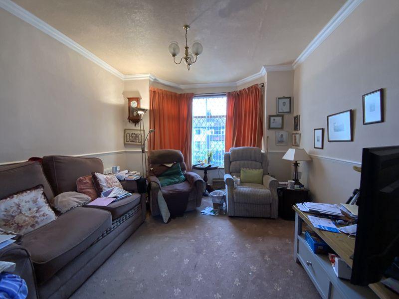 Woodfield Avenue, Gee Cross, Hyde, SK14 3 bed semidetached house £