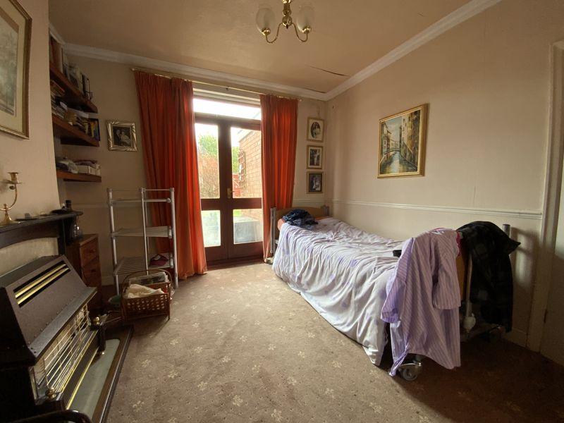 Woodfield Avenue, Gee Cross, Hyde, SK14 3 bed semidetached house £