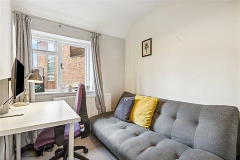 2 bedroom terraced house to rent, Derinton Road, London, SW17