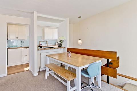 59, Ovington Court Kempton Walk, Croydon, CR0 7XG
