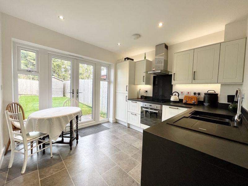 Dowling Drive, Pershore 2 bed terraced house £220,000