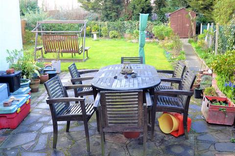 142 Venner Road, London, SE26 5HS