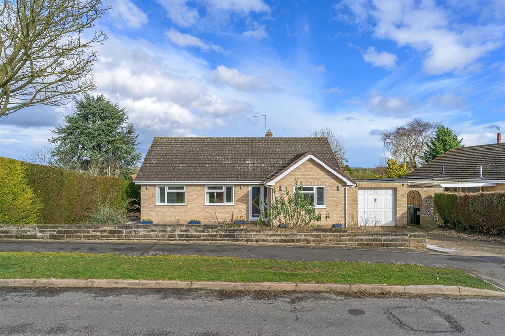 Langton Close, Horncastle 3 bed bungalow £300,000