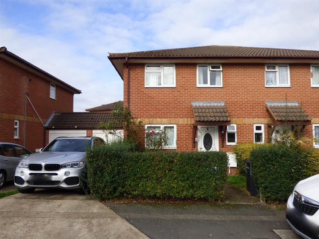 Gilbert Row, Snelling Avenue, Northfleet 3 bed semidetached house £