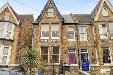 12a Beacon Road, Herne Bay, CT6 6DH