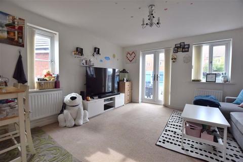 12 Wagon Way, Hempsted, Gloucester, GL2 5EY