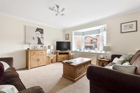 19 Hoadlands, Petersfield, GU31 4PF