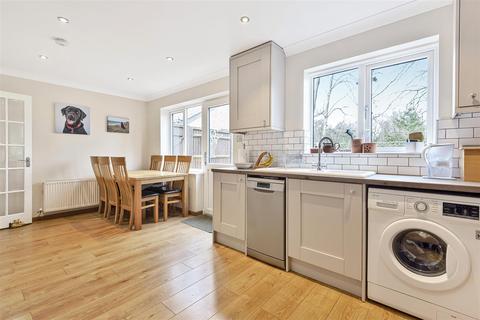 19 Hoadlands, Petersfield, GU31 4PF