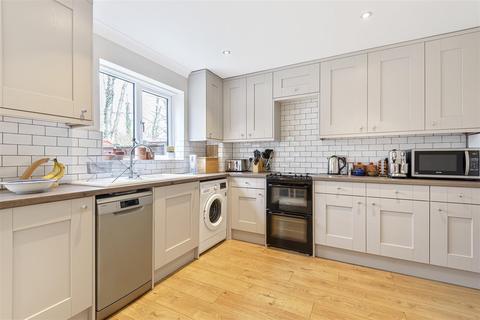 19 Hoadlands, Petersfield, GU31 4PF