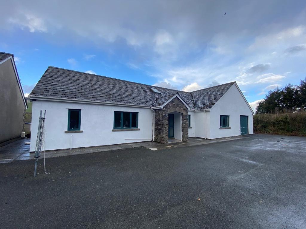 Sennybridge, Brecon, LD3 5 bed bungalow for sale £330,000