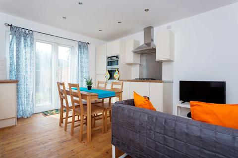 25 Elderberry Road, London, W5 4AN