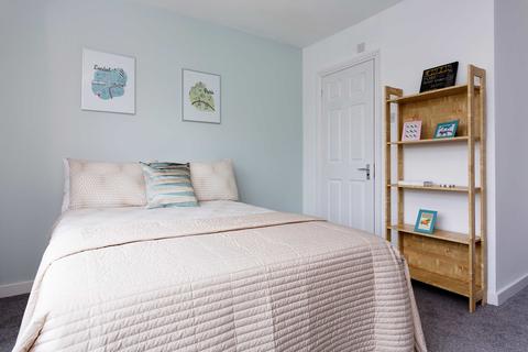 25 Elderberry Road, London, W5 4AN