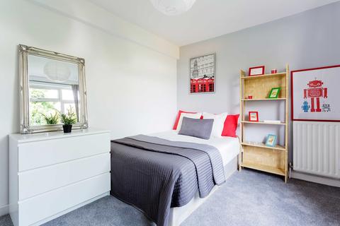 25 Elderberry Road, London, W5 4AN